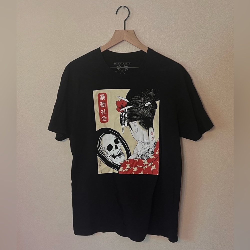 Men’s Riot Society Tee t-shirt Large